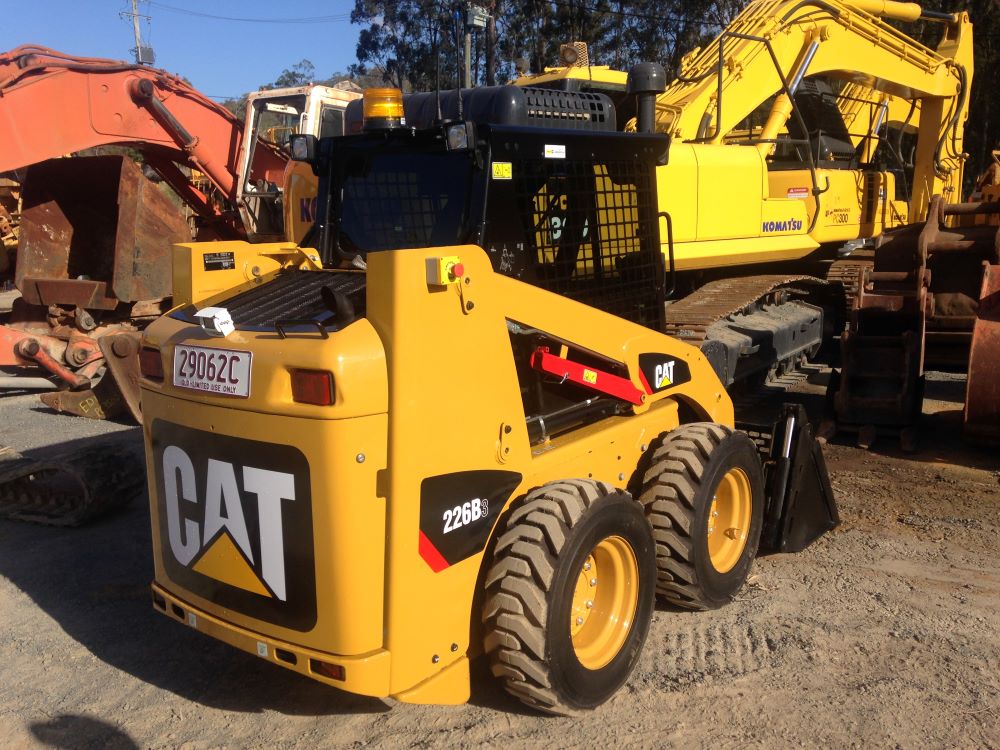Cat 226B skid steer